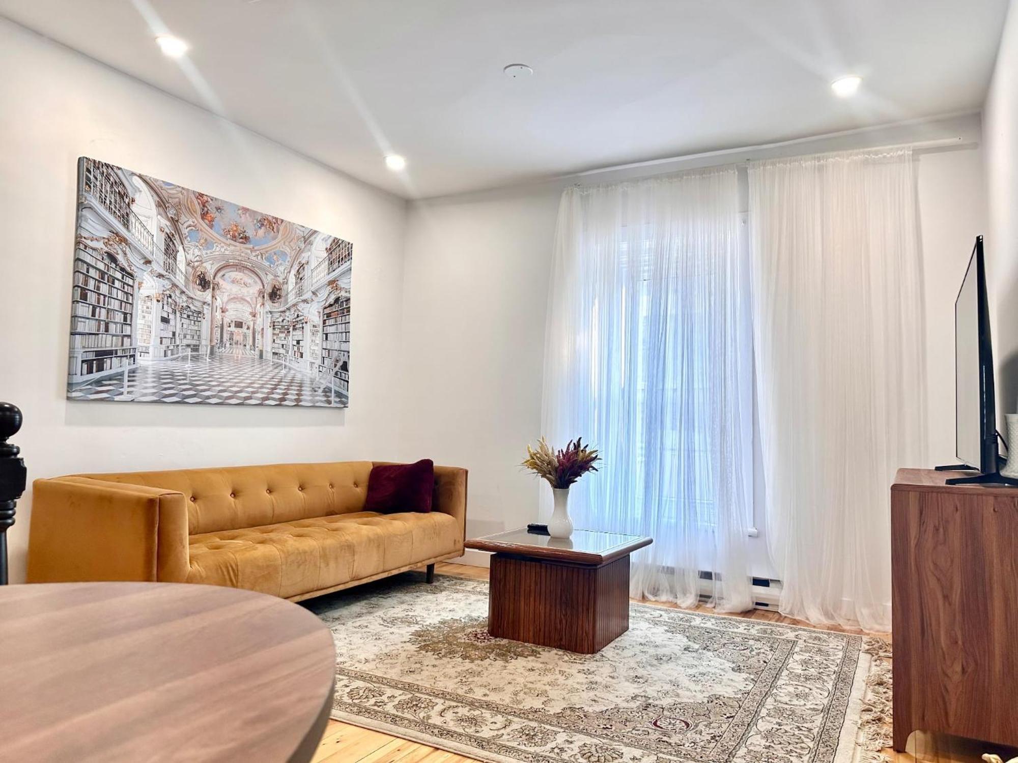 Chesterfield Apartamento *